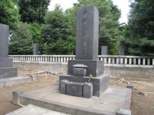 渋沢栄一の墓写真