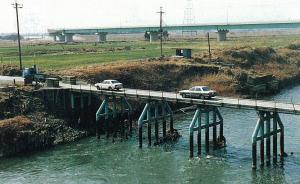 旧糠田橋の写真　橋脚形状が類似