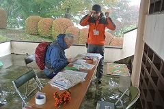 秋の植物観察講座の様子