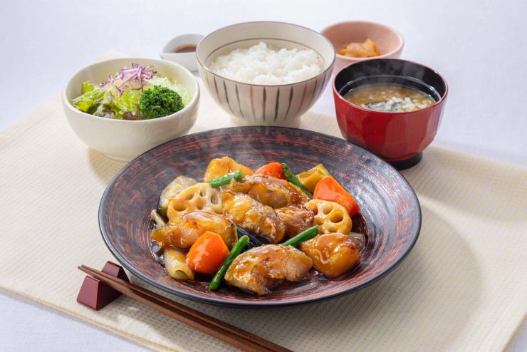 野菜たっぷりメニュー「すけそう鱈と野菜の黒酢あん」