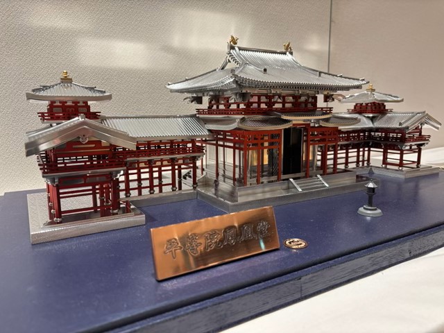 中央高等技術専門校が製作した作品「平等院鳳凰堂」