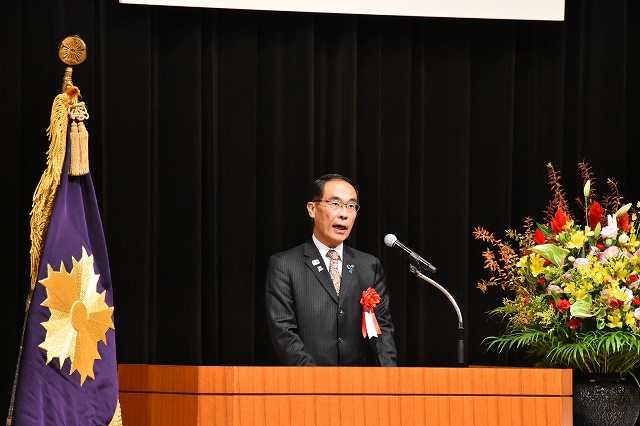 埼玉県警察永年勤続・優秀職員表彰式の様子