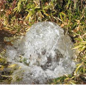 写真：汲み上げ直後の地下水の様子