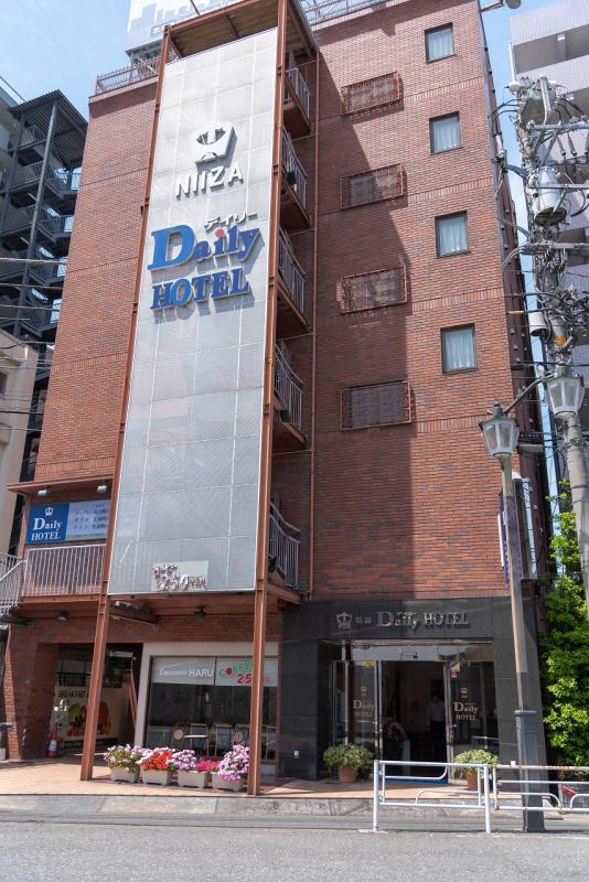 デイリーホテル新座店 外観