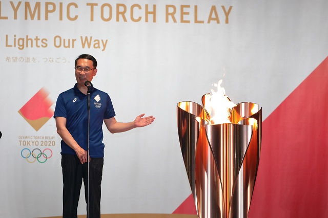 東京2020オリンピック聖火リレー セレブレーションに参加する大野知事