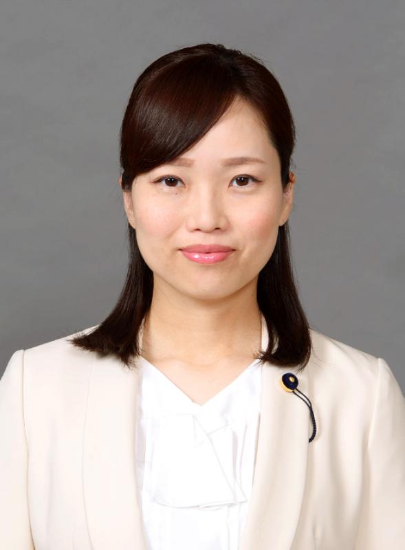 写真；金野桃子