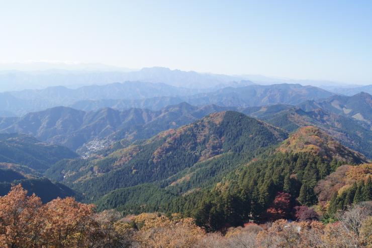 城峯山頂から八ヶ岳方面を望む