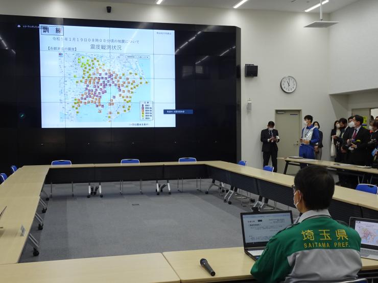 令和4年度大規模災害時対応図上訓練に参加する知事