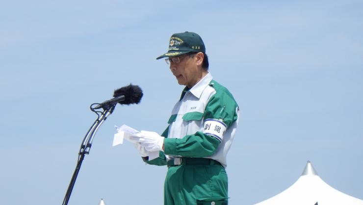 第71回利根川水系連合・総合水防演習で挨拶する知事