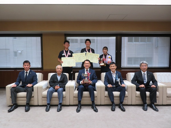 写真：記念撮影