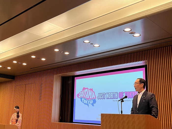 埼玉県インバウンドキックオフミーティングに参加する知事の写真