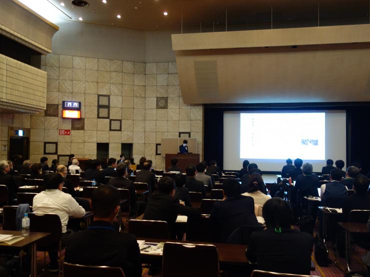 写真（総会の様子）