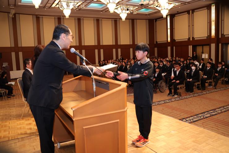 3_プラチナキッズ認定証受領