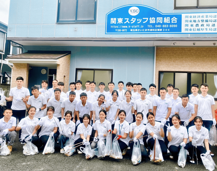 関東スタッフ共同組合集合写真
