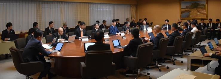議会運営委員会の写真