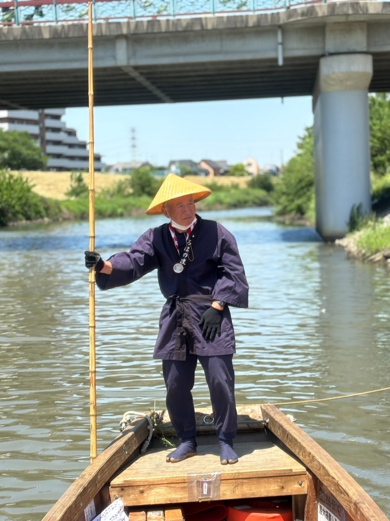 いろはの渡しの船頭