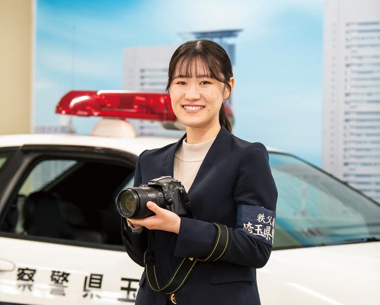 警察事務職員の顔写真