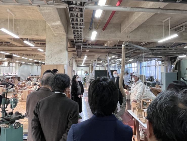 川越高等技術専門校を見学する交流会参加者