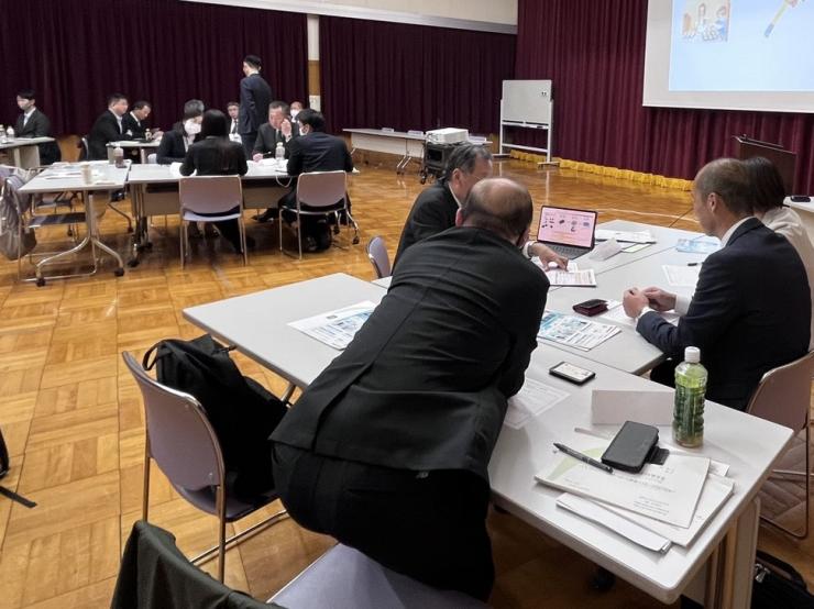参加者同士で自社のDX取組状況などについて意見交換