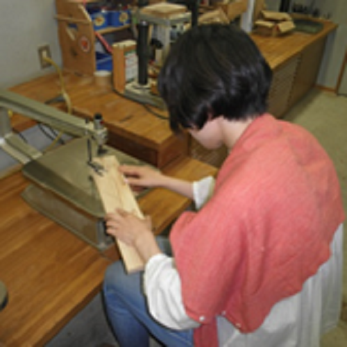 木琴作り様子の写真