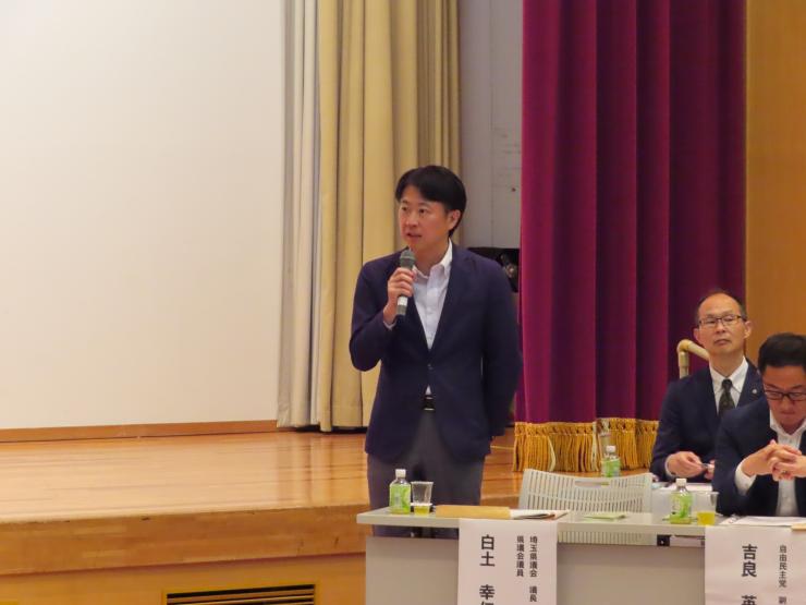 白土幸仁議長の写真