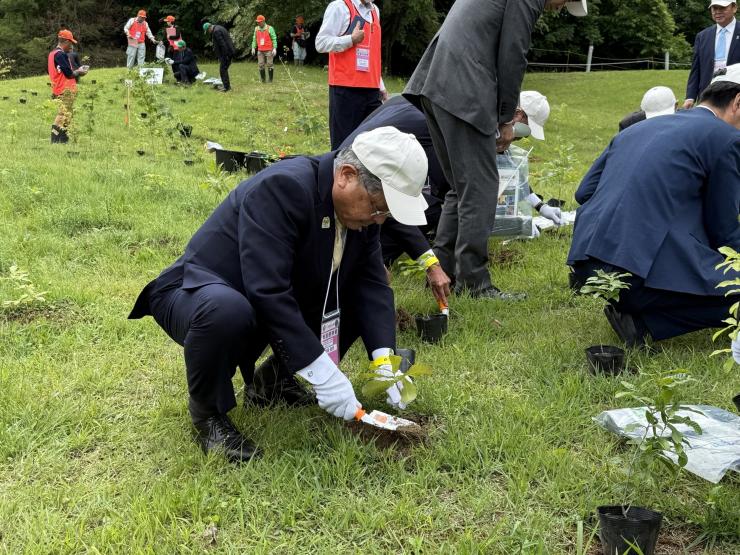 飯塚俊彦副議長