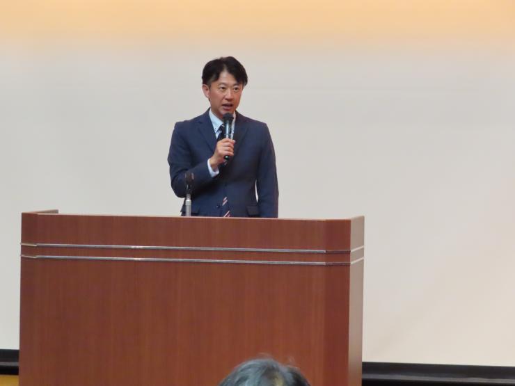 白土幸仁議長の写真