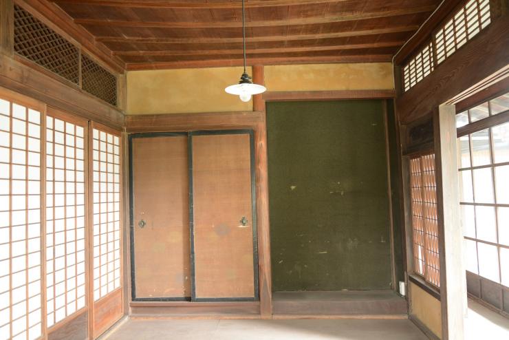 繁田住宅長屋門02