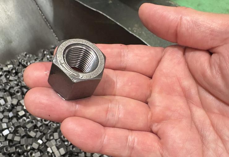 ナット(ねじ切り後)