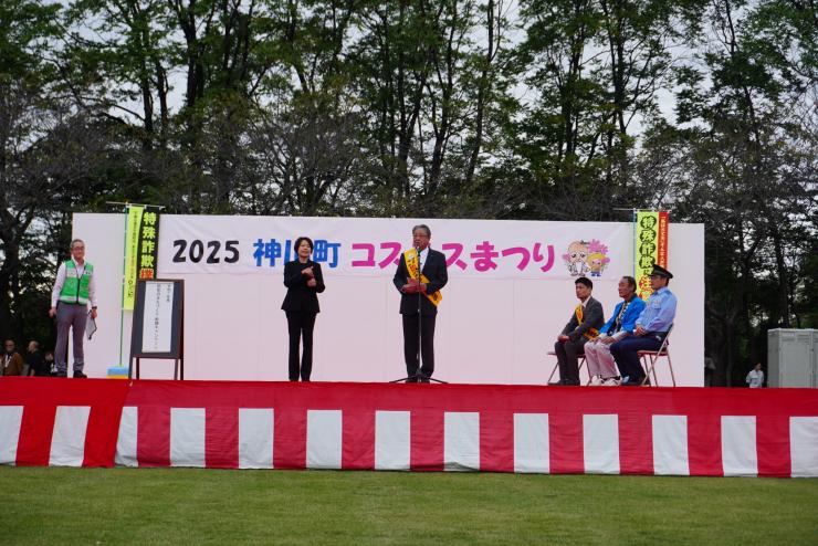 セレモニーの様子(飯塚俊彦県議会副議長挨拶)