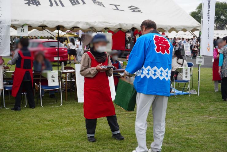 街頭キャンペーンの様子3