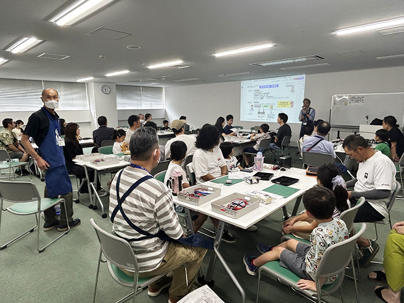 特定非営利活動法人熊谷おもちゃ病院の活動の様子1枚目