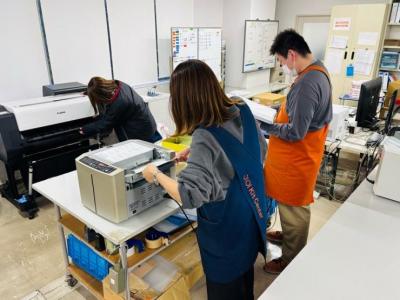 仕事をしている様子