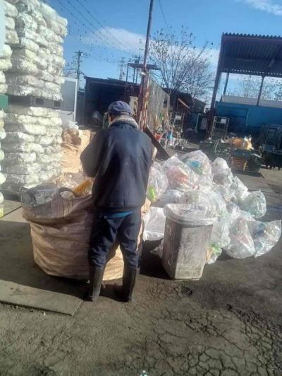 仕事をしている様子