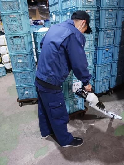 仕事をしている様子