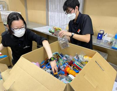 仕事をしている様子