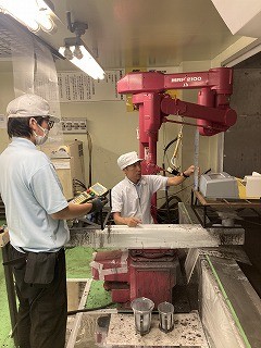 仕事をしている様子