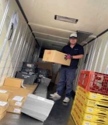 仕事をしている様子