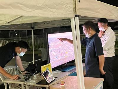 仕事をしている様子