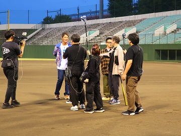 グランドでの撮影風景