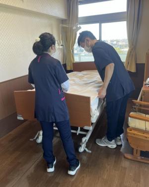 仕事をしている様子