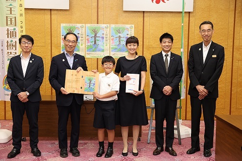 04dairokkaihyousyouzentai