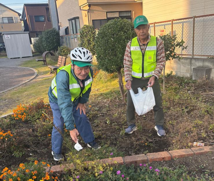 防犯パトロールの様子の写真