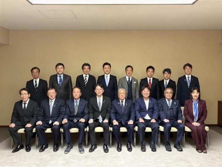 受章者一同の記念写真