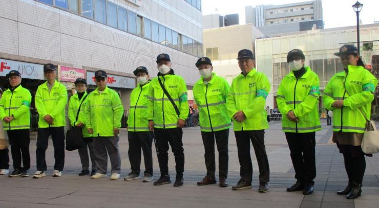 自主防犯活動団体（草加市地域安全推進連絡協議会草加東部支部）の皆さま