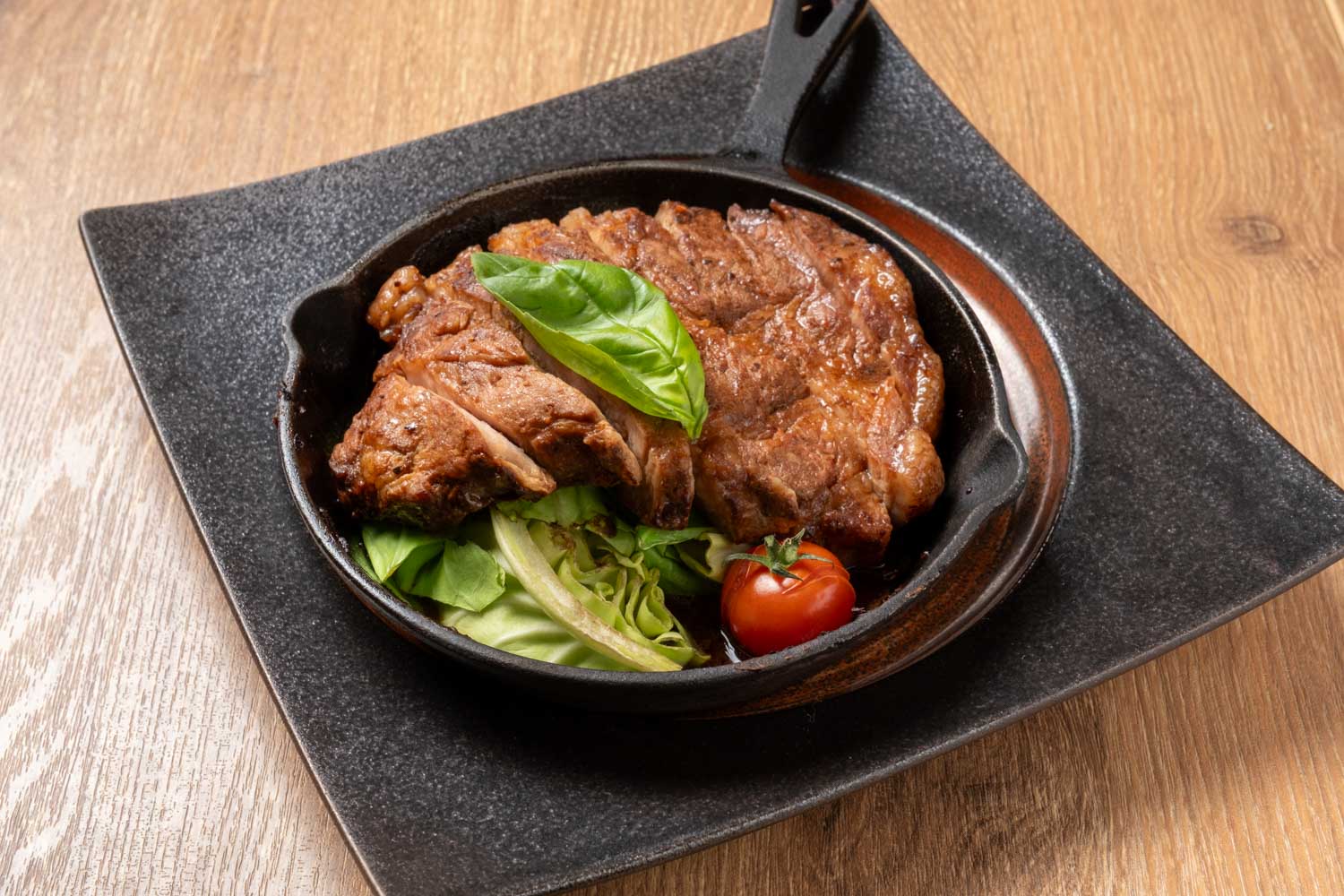 川口の麦みそを使ったチキンステーキ