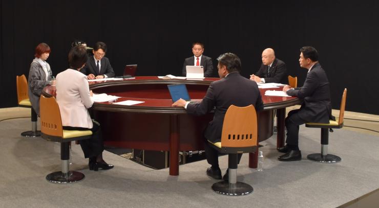 R7主要会派代表者討論会