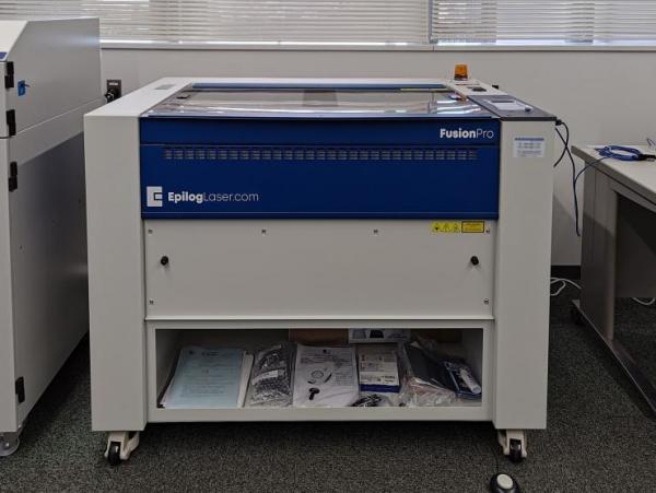 レーザー加工機