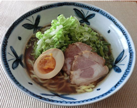 白菜とねぎのせラーメン