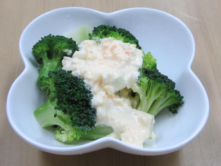 ブロッコリーのサラダ